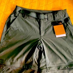 The North Face Agave Green short pants